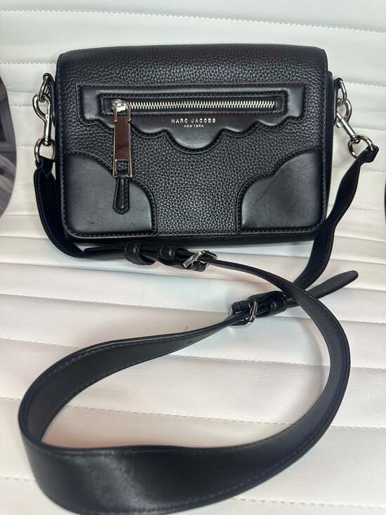 Marc Jacobs Handbags - Marc Jacobs Fleur Haze Scalloped Black Pebbled Leather Crossbody Bag
